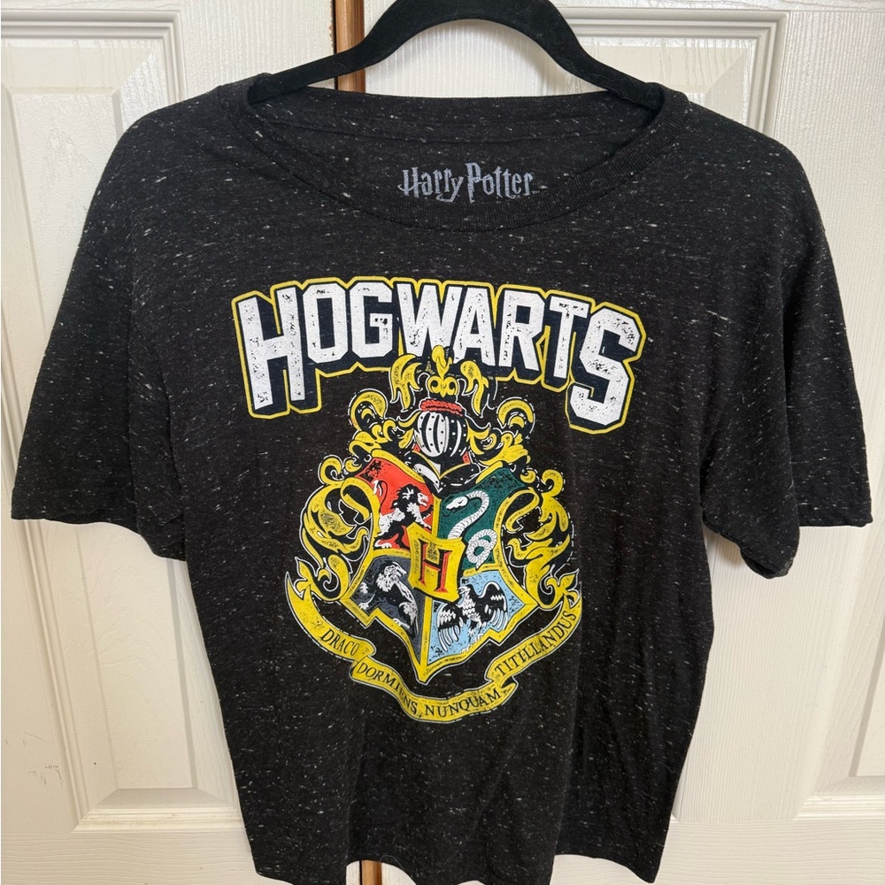 Warner Bros. Black Hogwarts Crest Kids T-Shirt